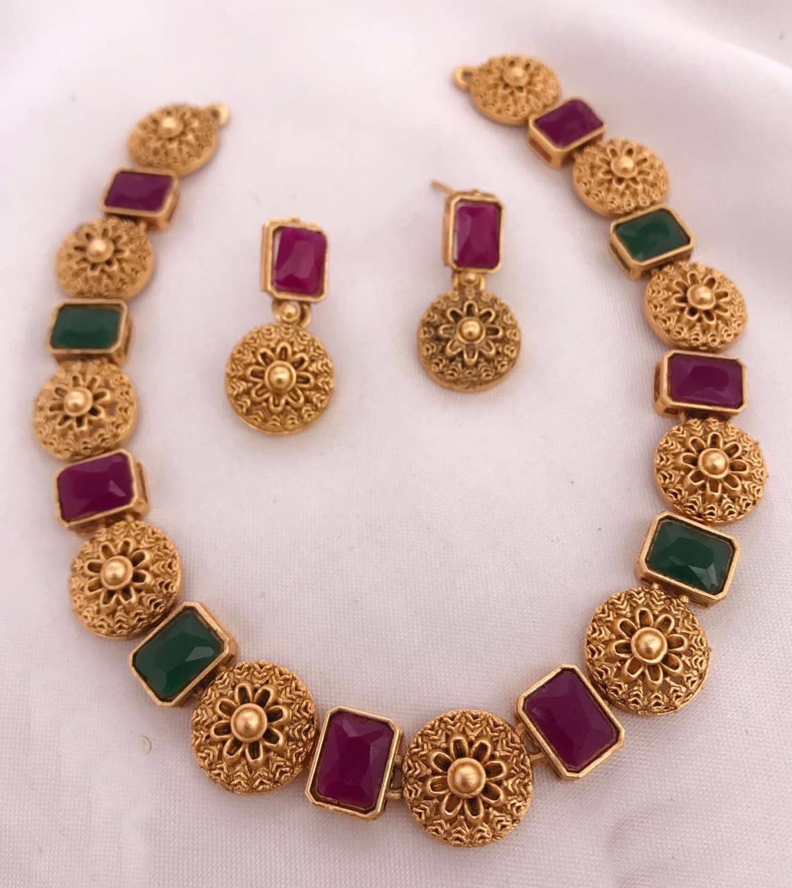 Premium Gold Laxmi Floral Design stone Medium Necklace set 7813N