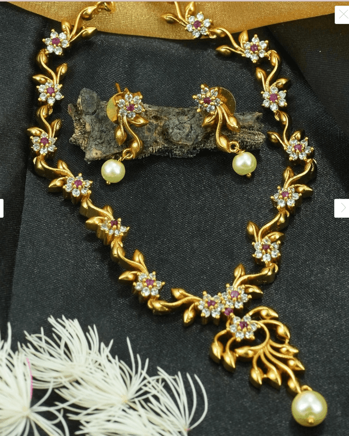 Premium Gold Plated Bestseller design Short Cocktail Necklace Set 11321N-1 - Griiham