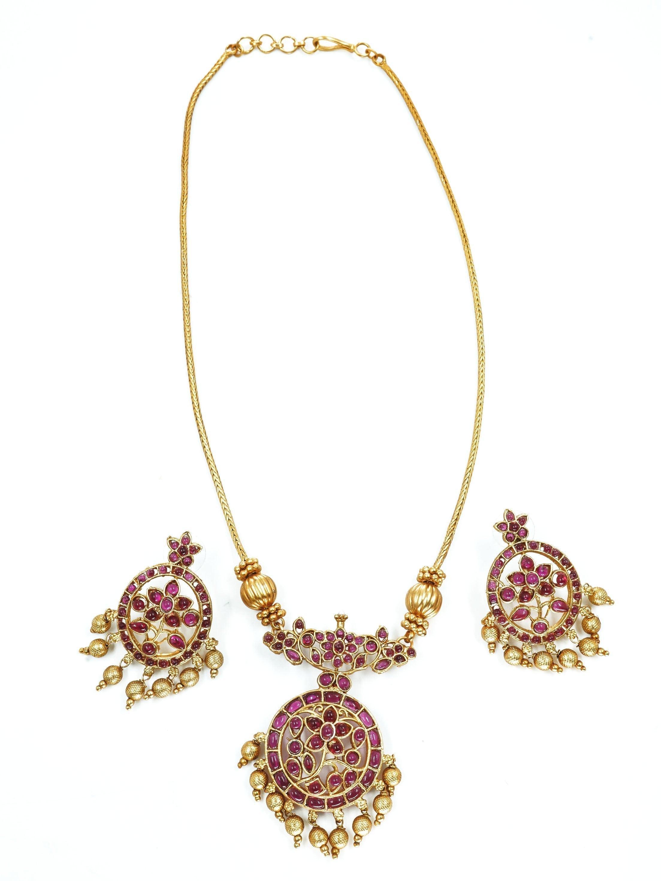 Premium Gold Plated Floral pendant set 13323N - Griiham
