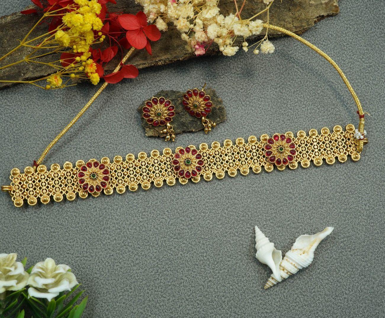 Premium Gold Plated Trending Short Chic Flat Necklace set 10409N - Griiham