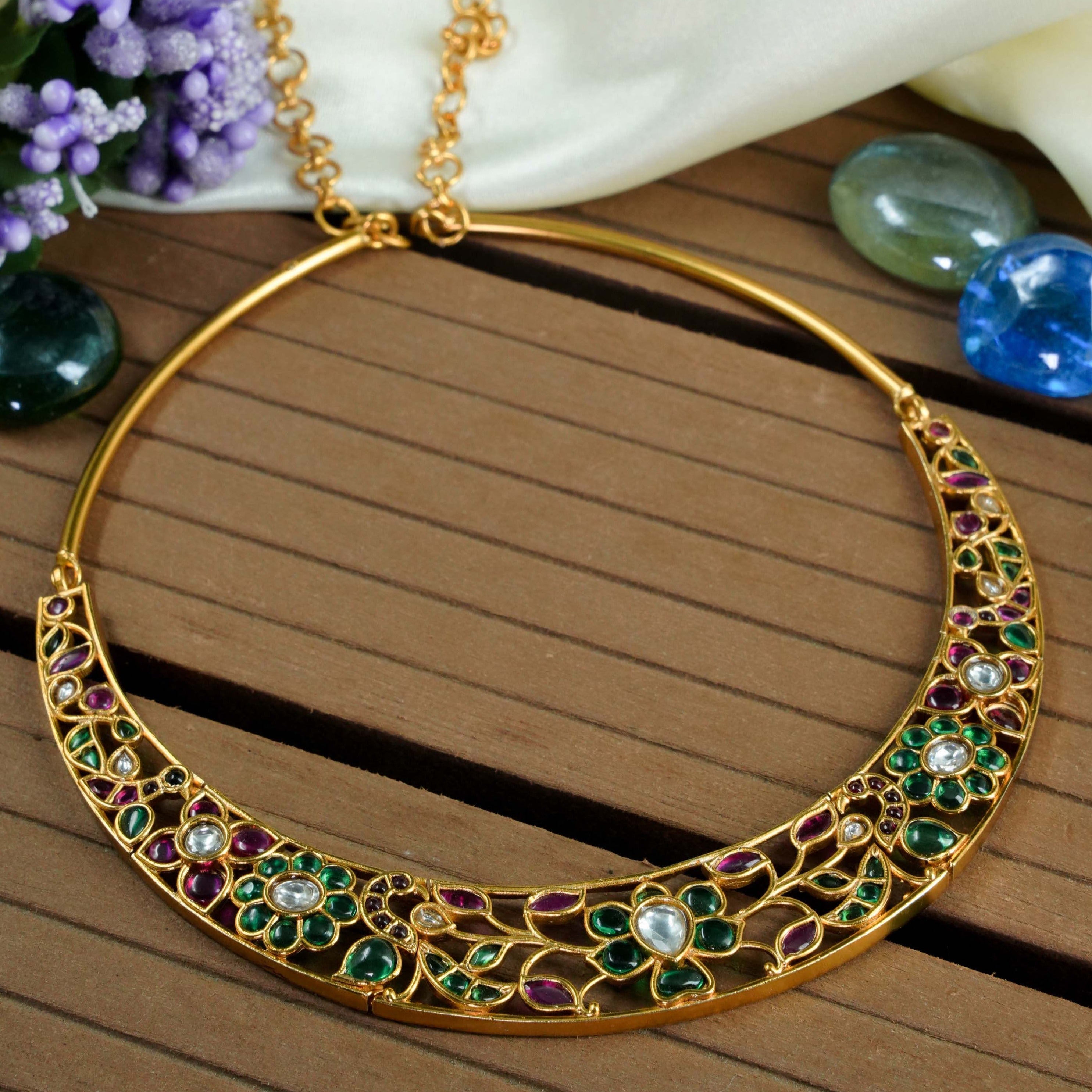 Premium Gold finish JADAU Kemp  Short necklace set with colored kempu 9238N