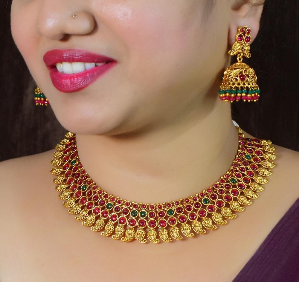 Premium Polish Brass Based three line Necklace set with Kemp Stones 4727N