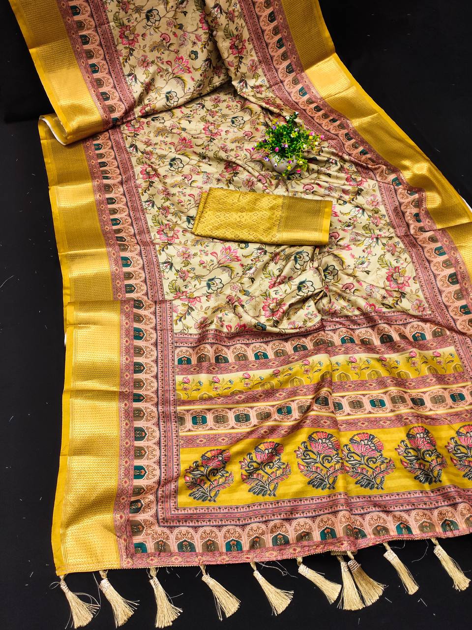 Pure Soft Semi-Silk Beautiful Printed Rich Pallu & Jacquard Border Saree 19451N