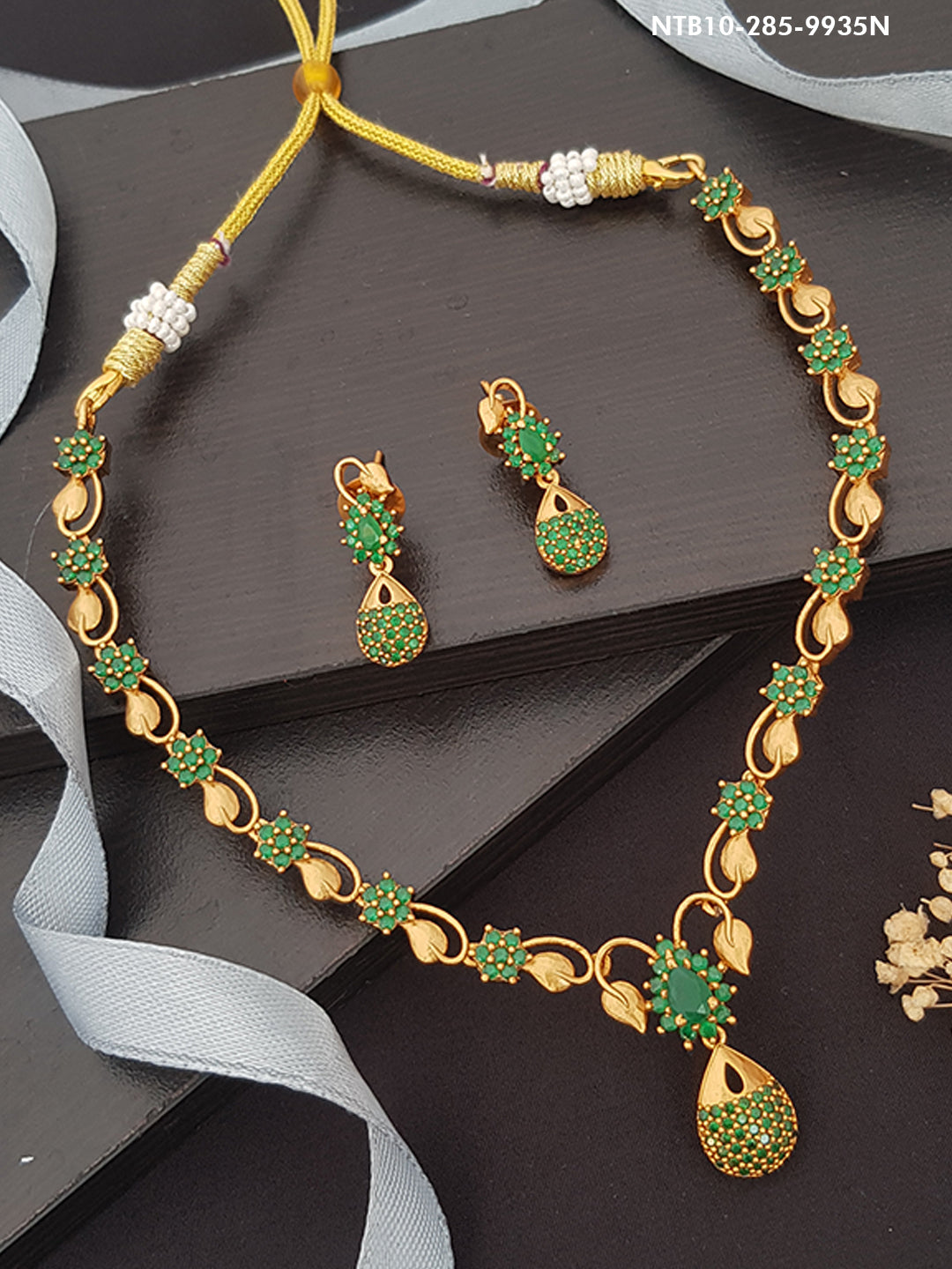 Peora Gold Plated Party Wear Floral Crystal Pearl Necklace Drop Earrings  Jewellery Set (PF24N10196W): Buy Peora Gold Plated Party Wear Floral  Crystal Pearl Necklace Drop Earrings Jewellery Set (PF24N10196W) Online at  Best
