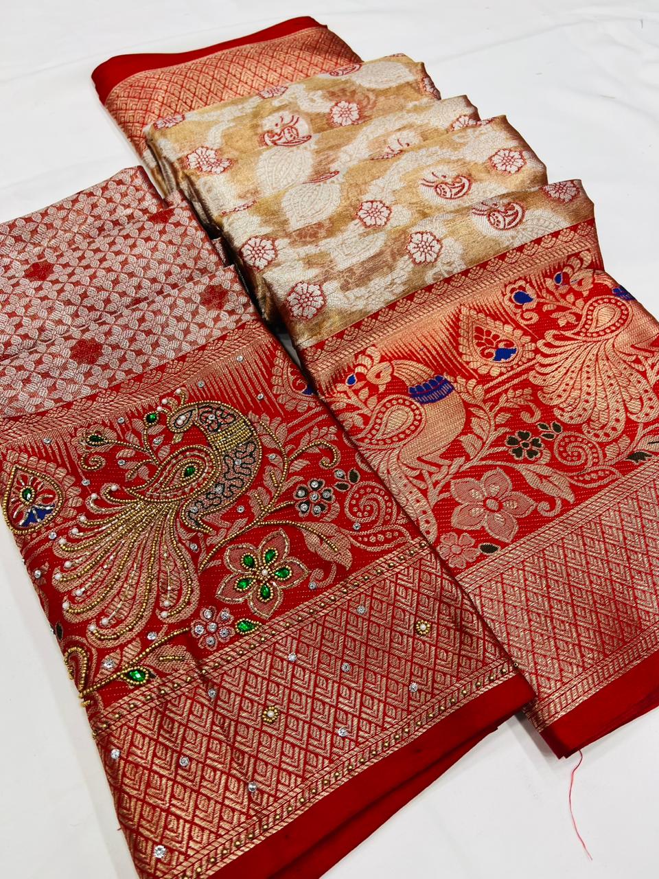 Semi Banarasi handloom fabric, saree features tissue silk Saree 18480N