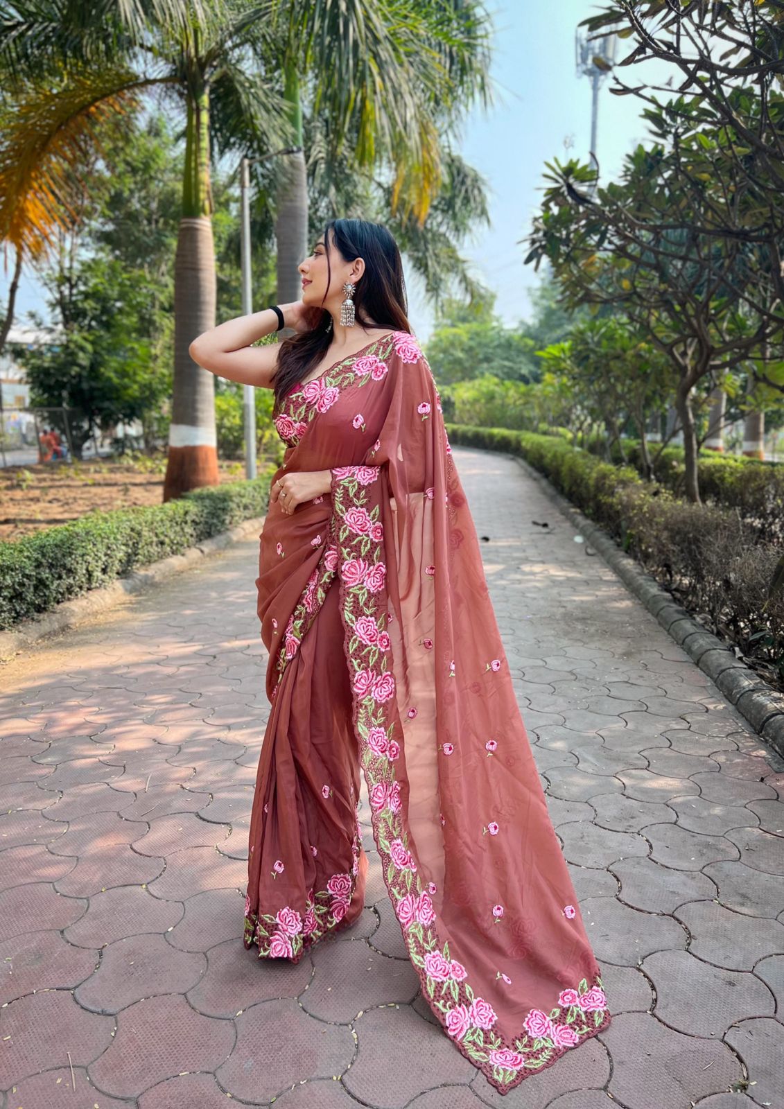 Soft Organza Saree  With  All Over Viscose Thread 22840N