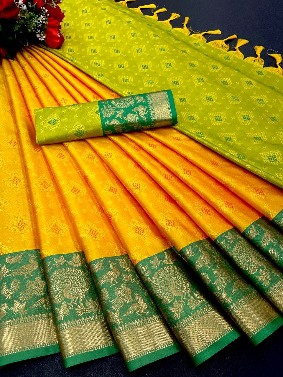 The perfect Kanchi border soft Semi-silk saree and pallu are precisely hand woven.16050N