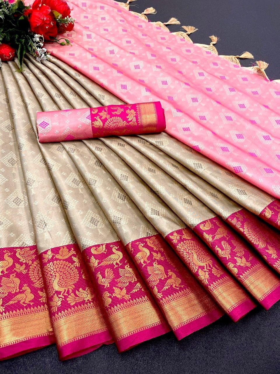 The perfect Kanchi border soft Semi-silk saree and pallu are precisely hand woven.16055N