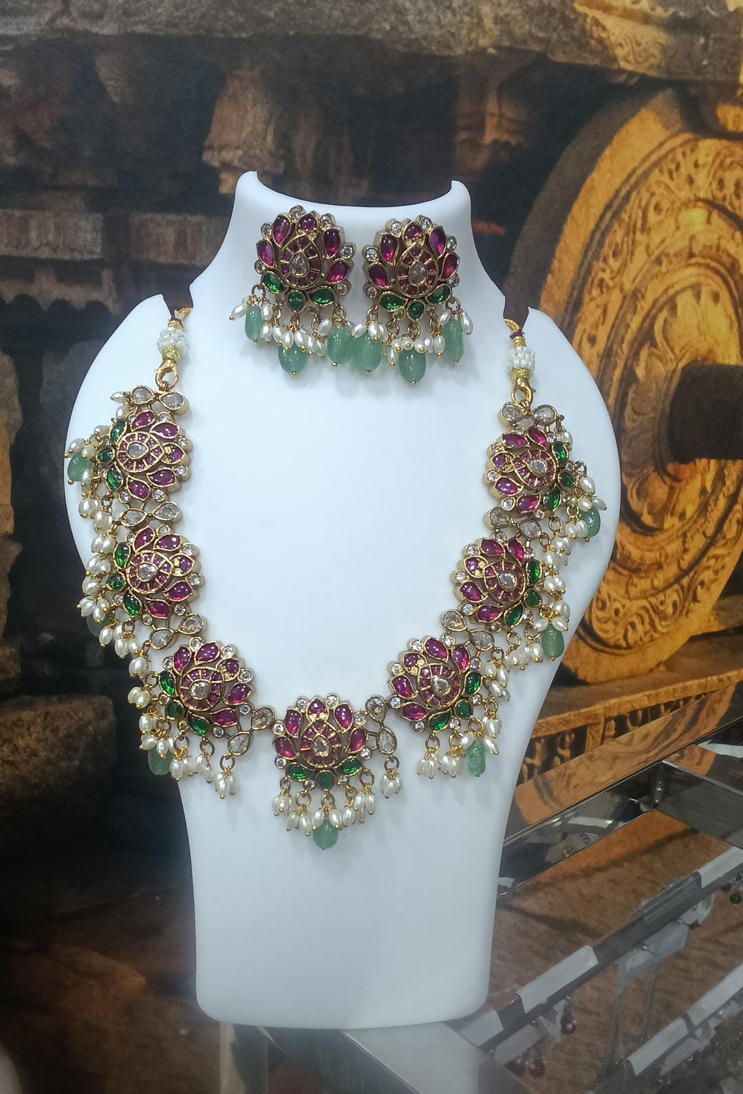Gold Plated Short Kempu stones flower motif necklace Set