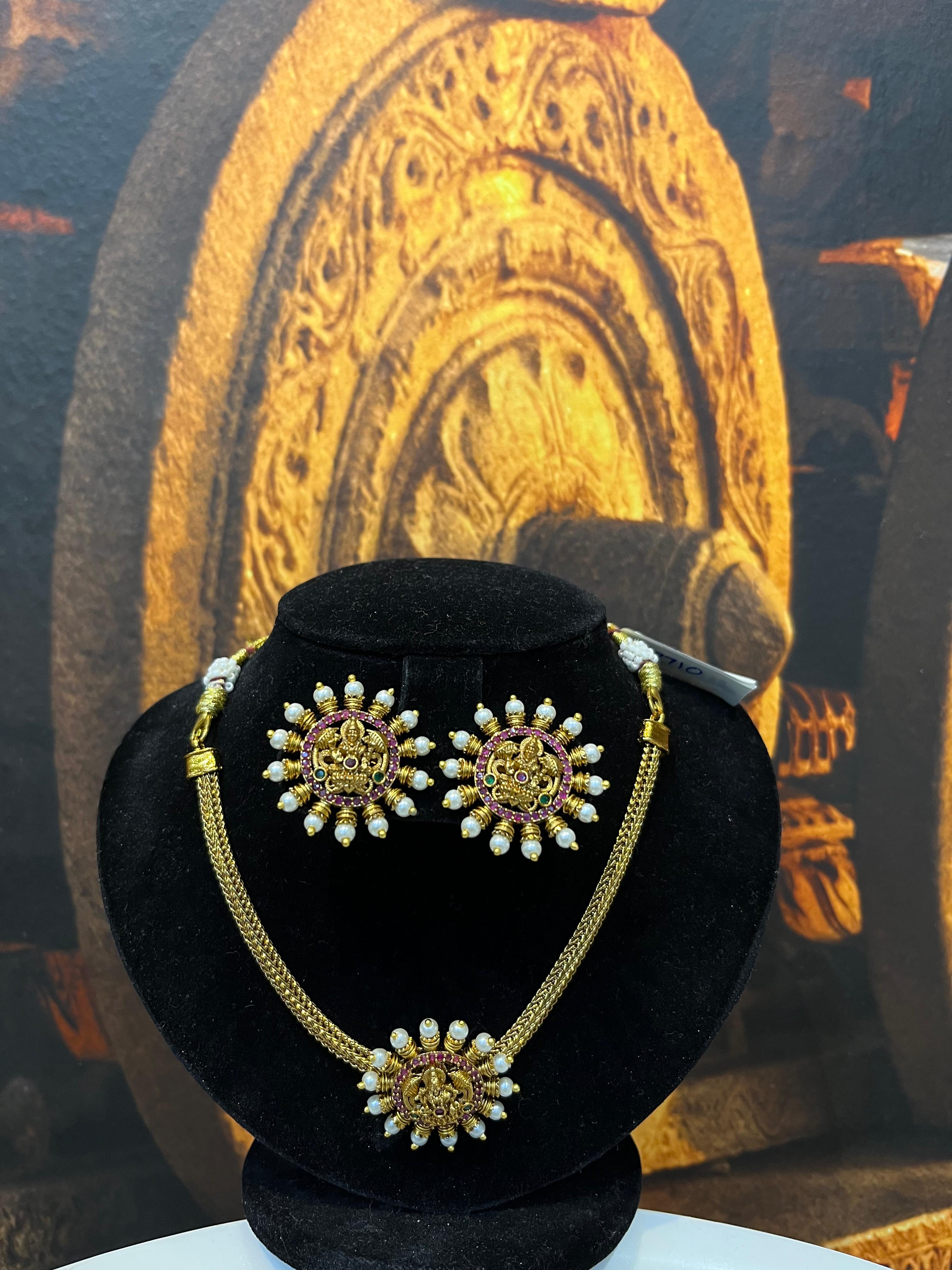 Gold plated Cute Short Necklace Set