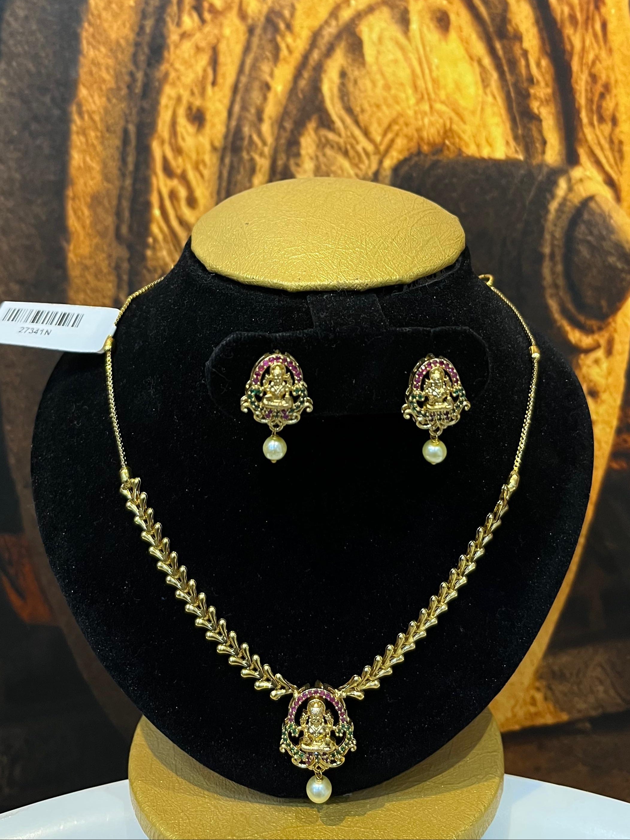 Gold plated Cute Short Necklace Set