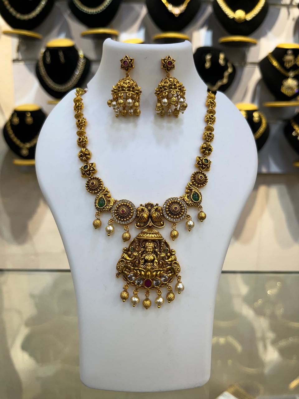 Premium Gold Plated Antique Short Necklace Set