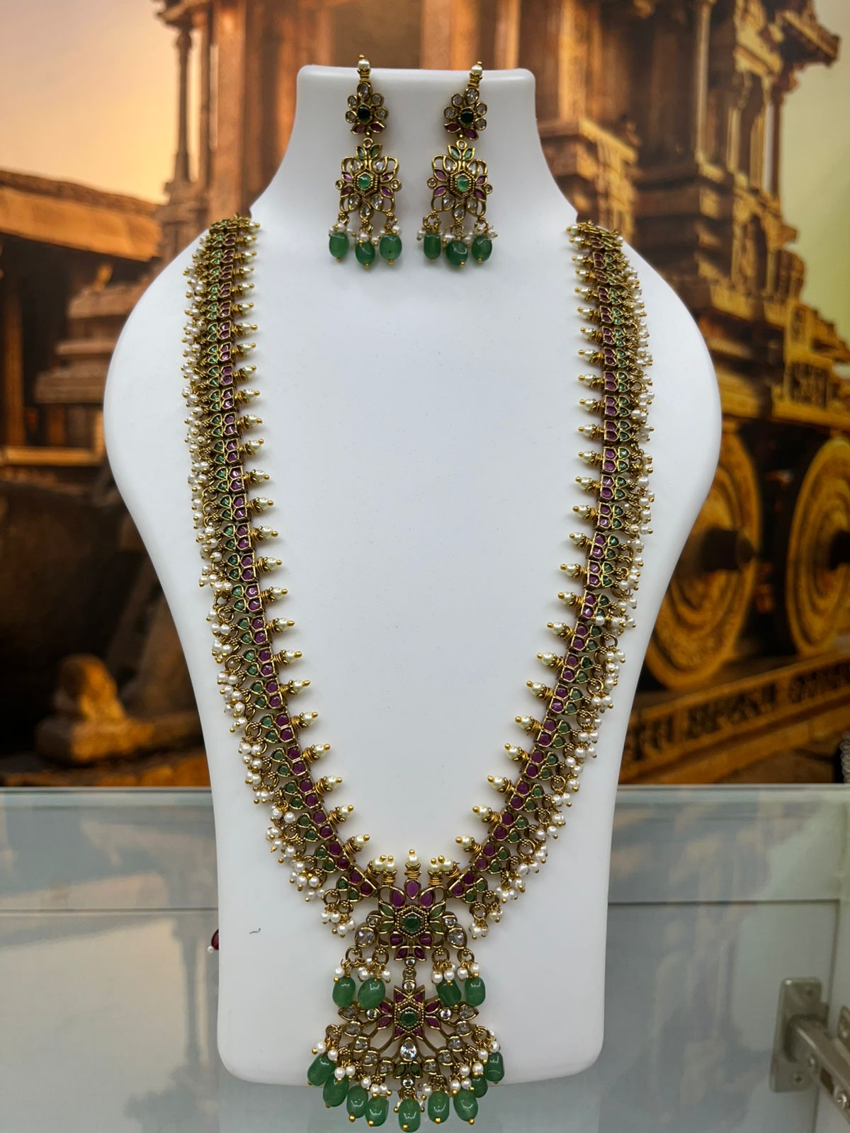 Long Antique gold plated necklace set in jadau