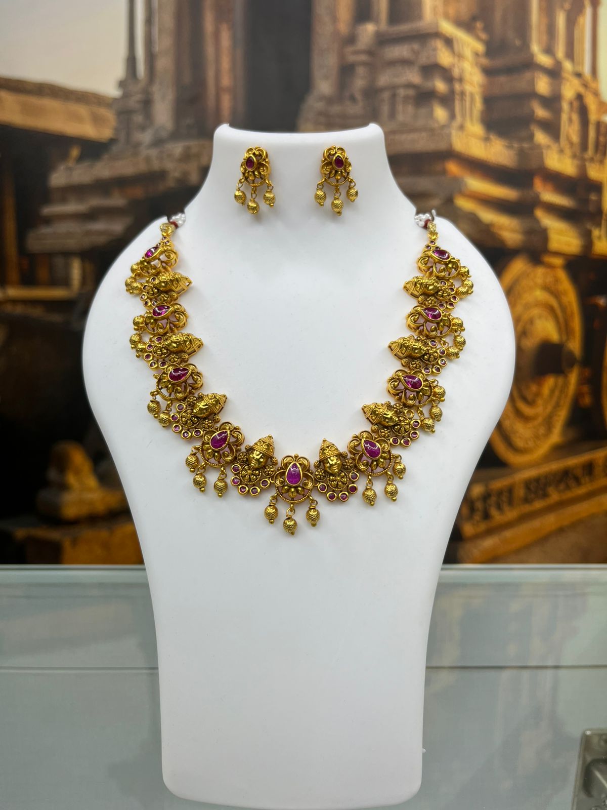 Premium Gold Plated Antique Short Necklace Set