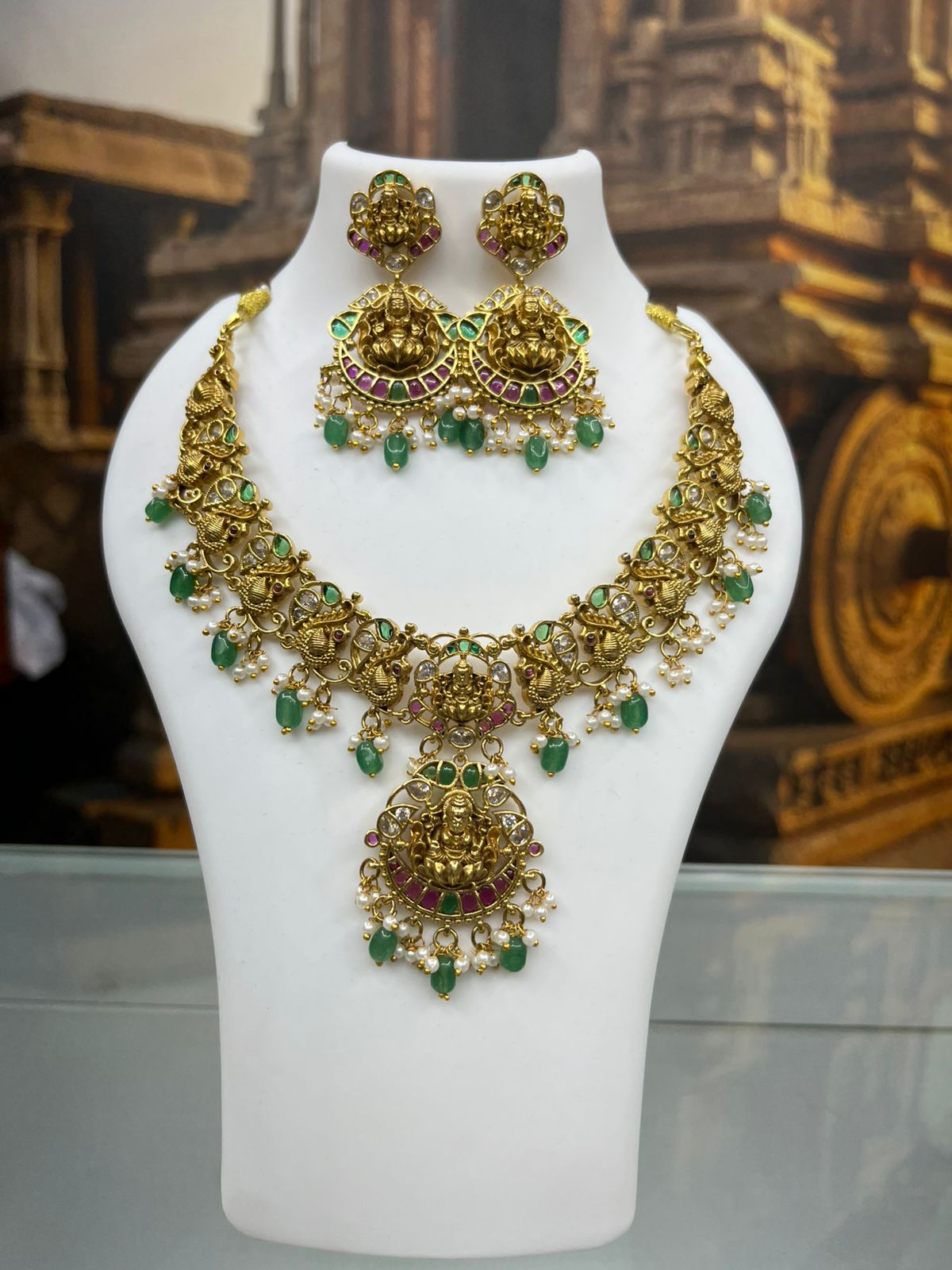 Long Antique gold plated necklace set in jadau