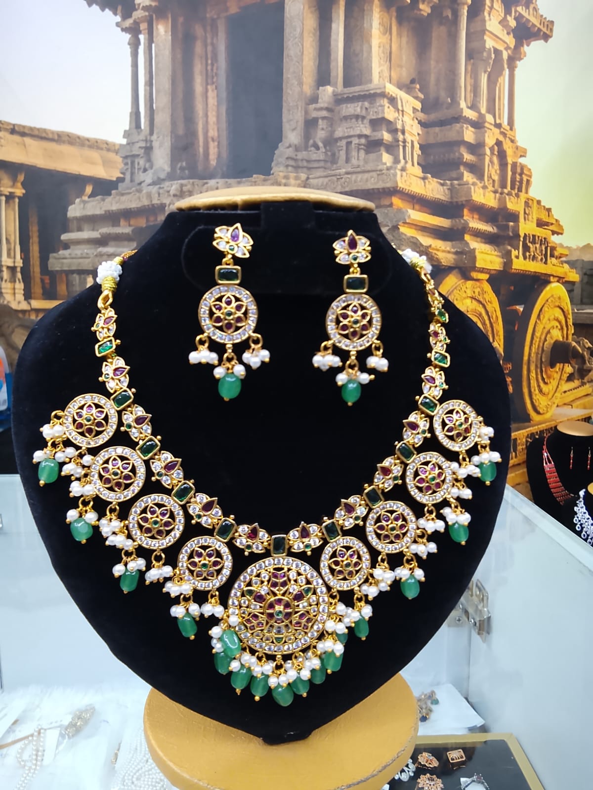 Kundan Jadau Short Necklace Set
