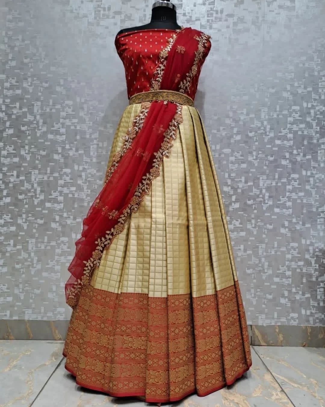kanjivaram semi-Semi-silk with (unstiched blouse)Half Saree Lehenga 17942N