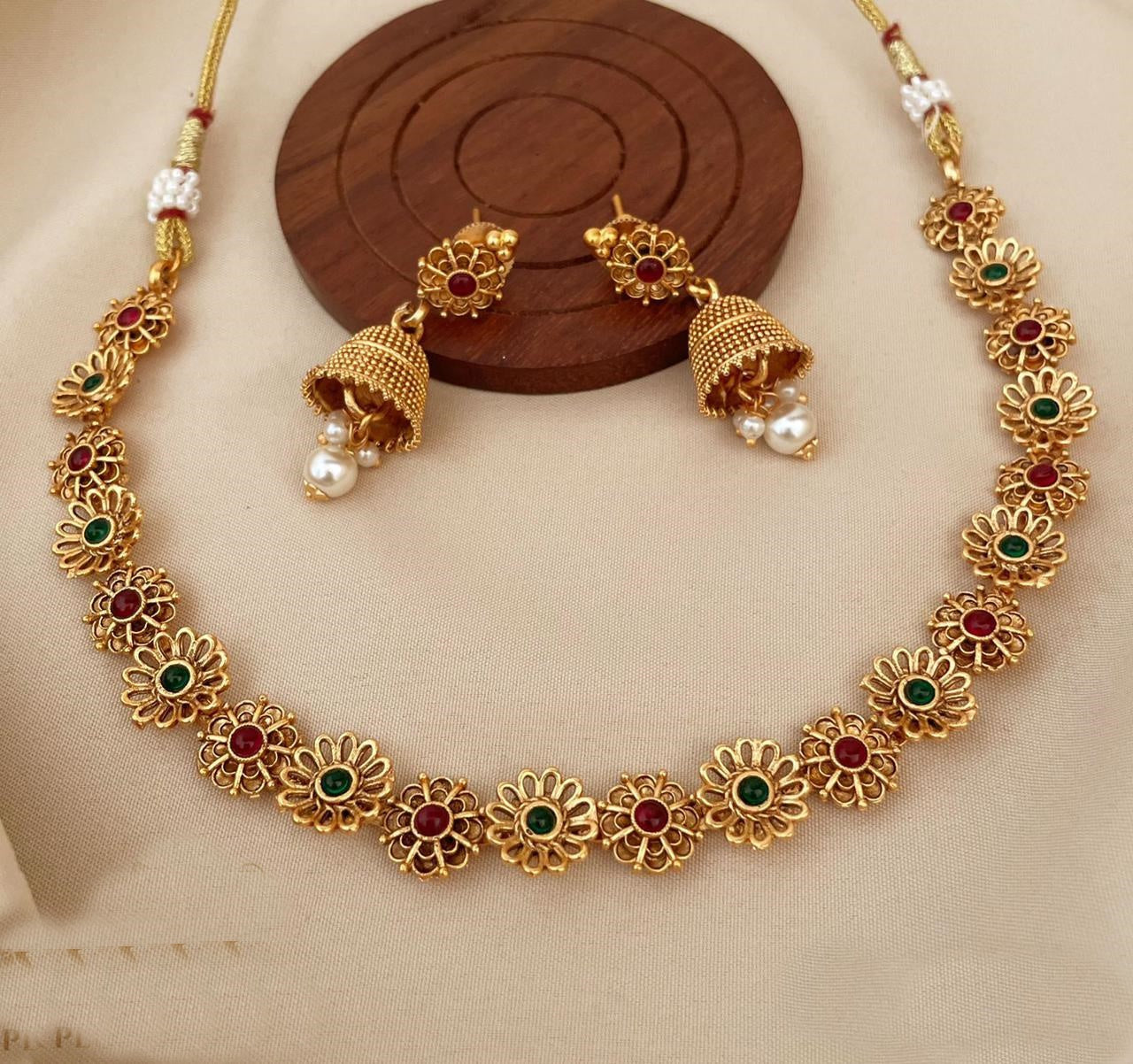 Gold Finish Multicolor simple Necklace set Floral pattern 9630N