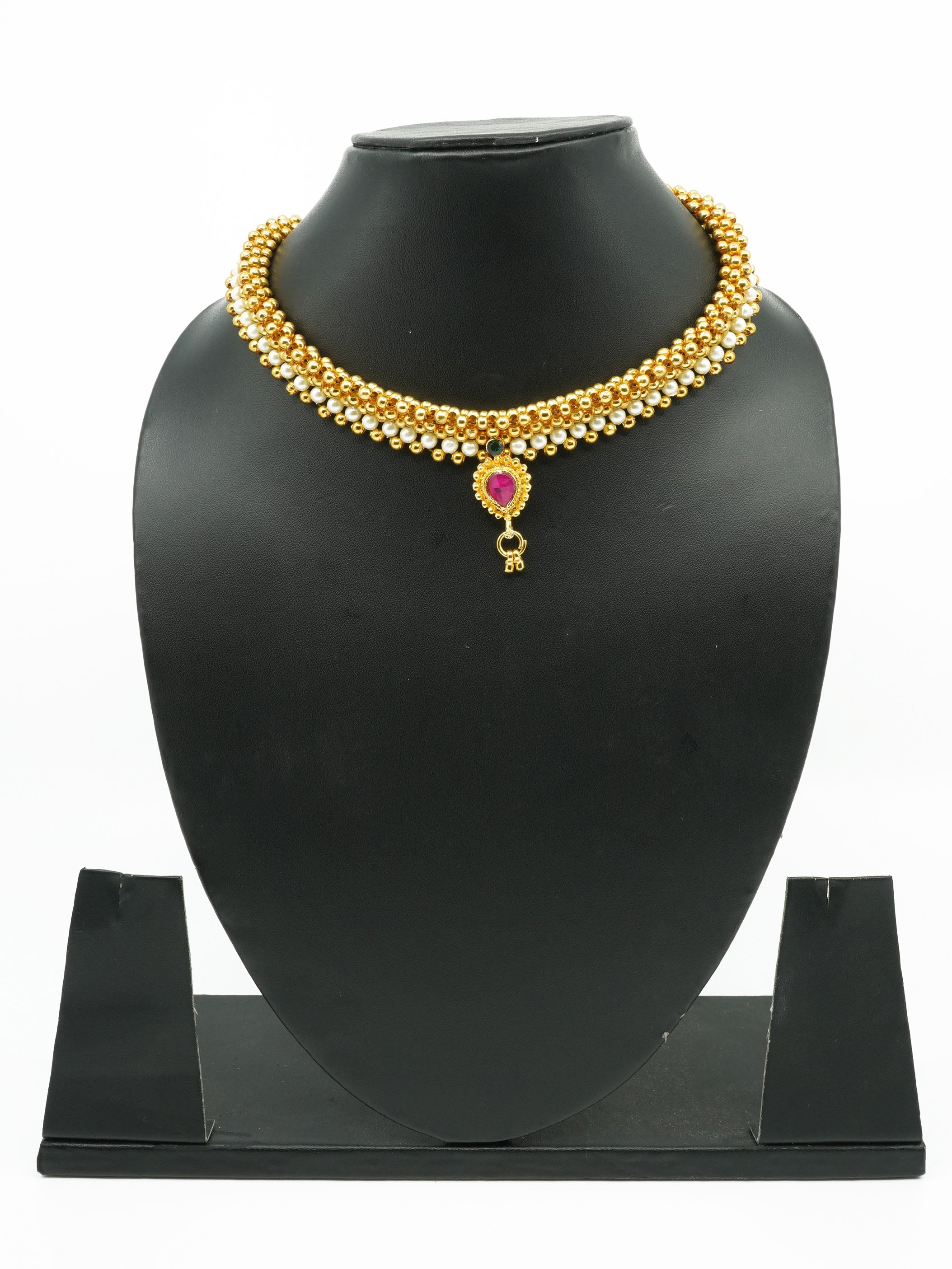 Gold Finish Short necklace Maharastra Thusi 11009N