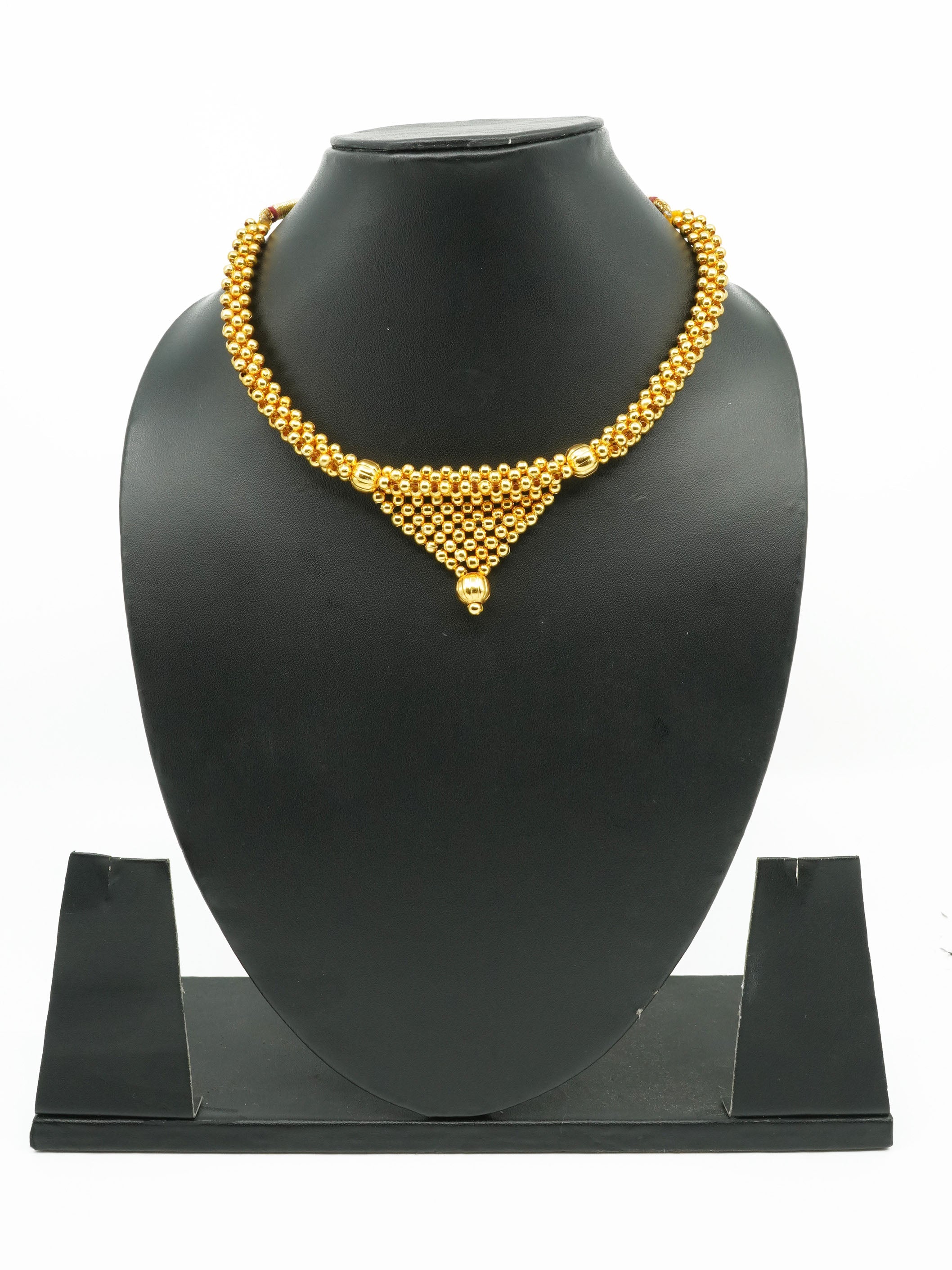 Gold Finish Short necklace Maharastra Thusi 11023N
