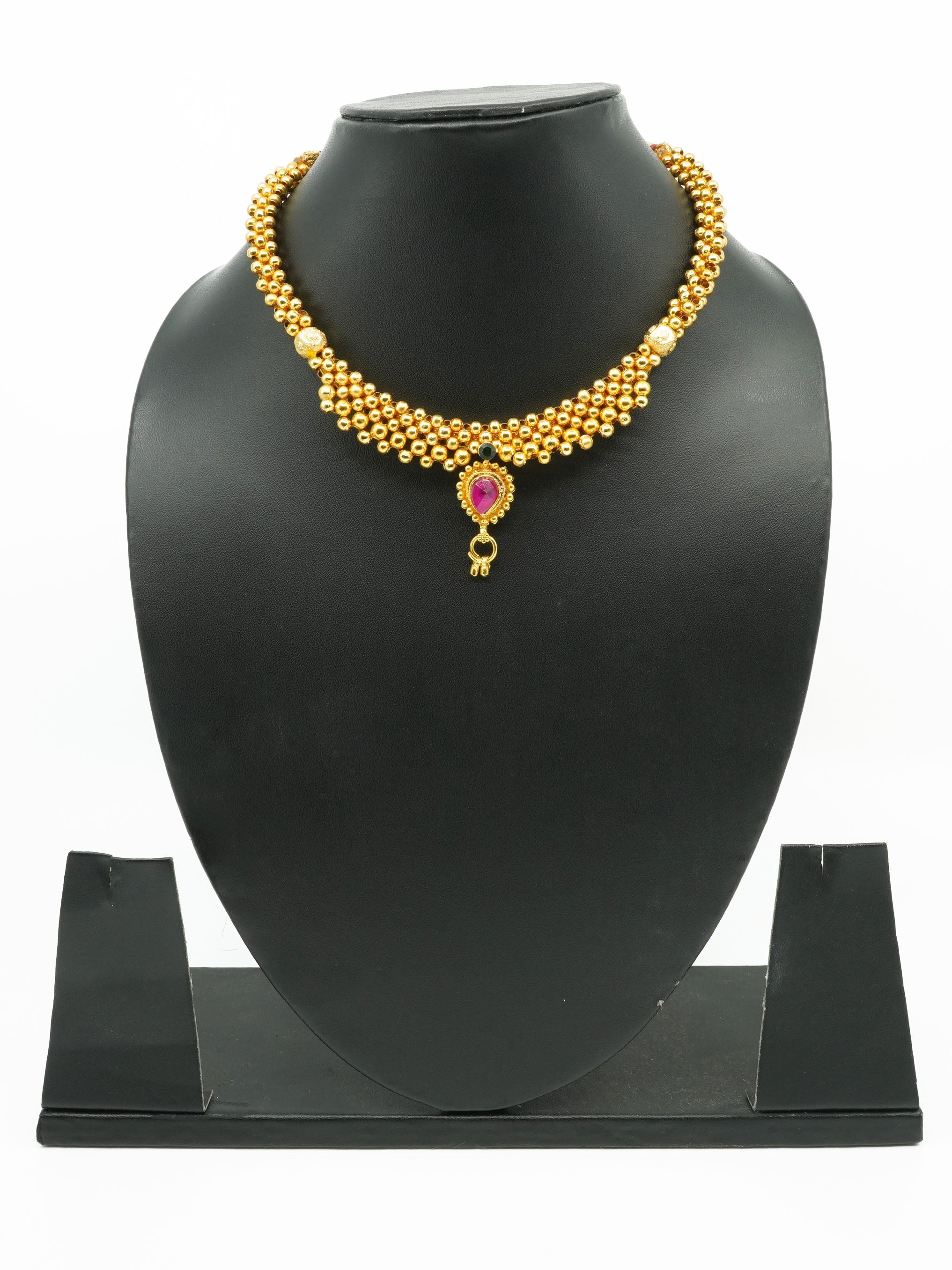 Gold Finish Short necklace Maharastra Thusi 11026N