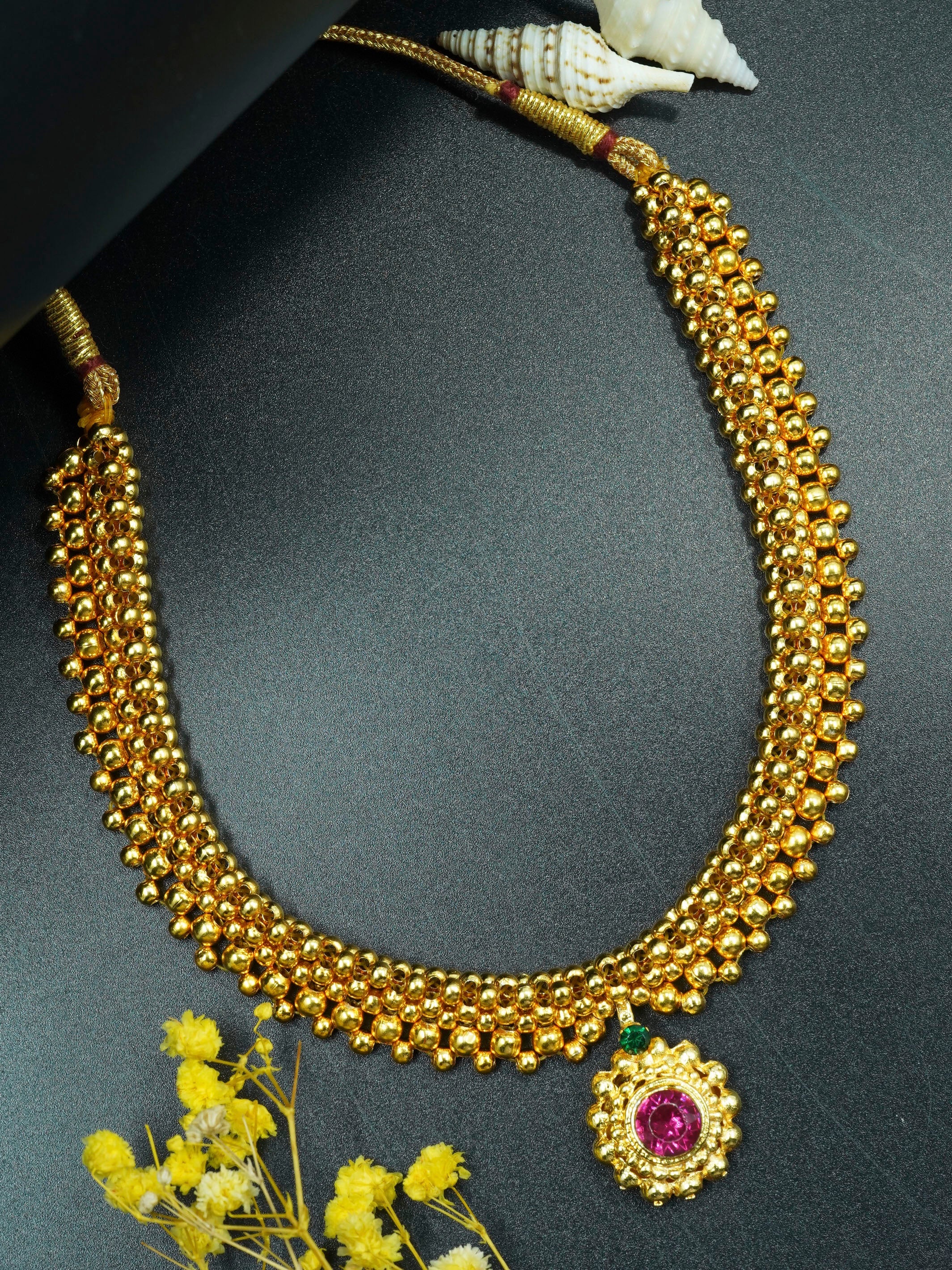 Gold Finish Short necklace Maharastra Thusi 11029N