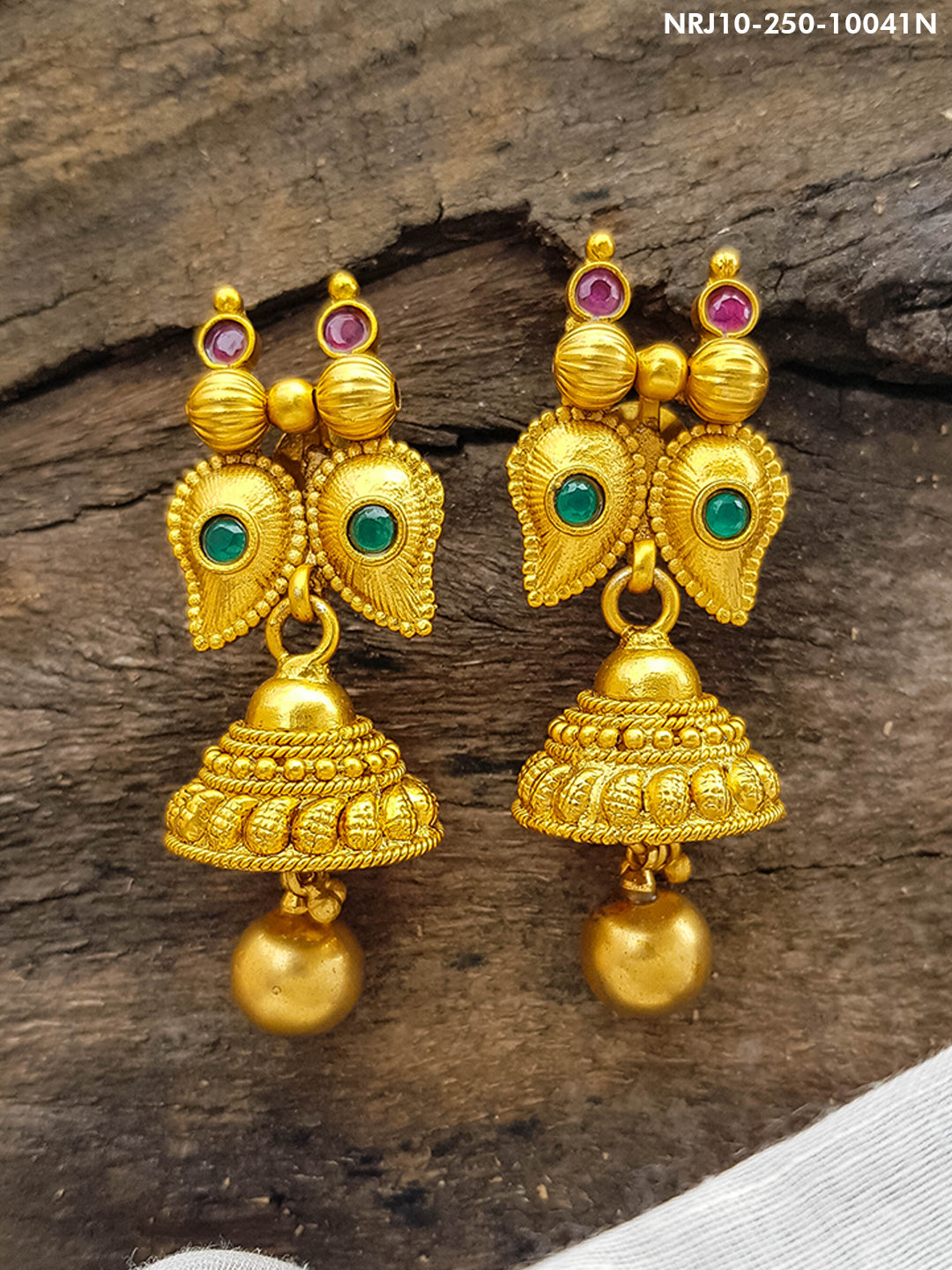 Gold Plated AD Studded earrings / Jumkis 10041N