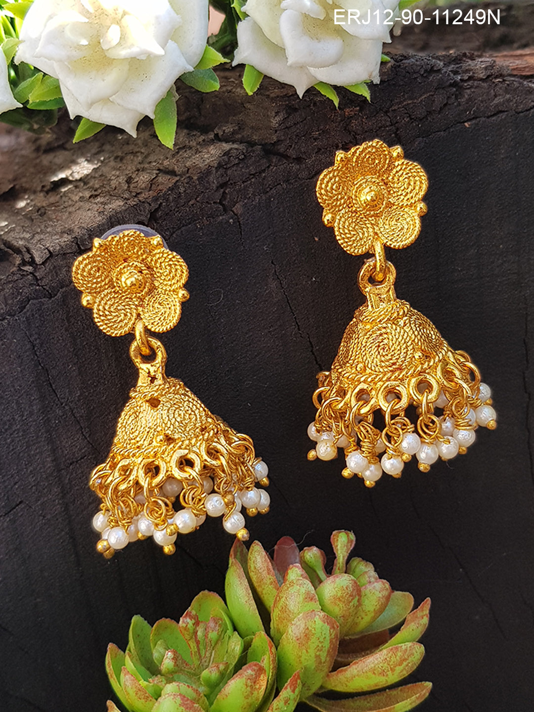 Gold Plated Classic design Jhumka / earrings 11249N