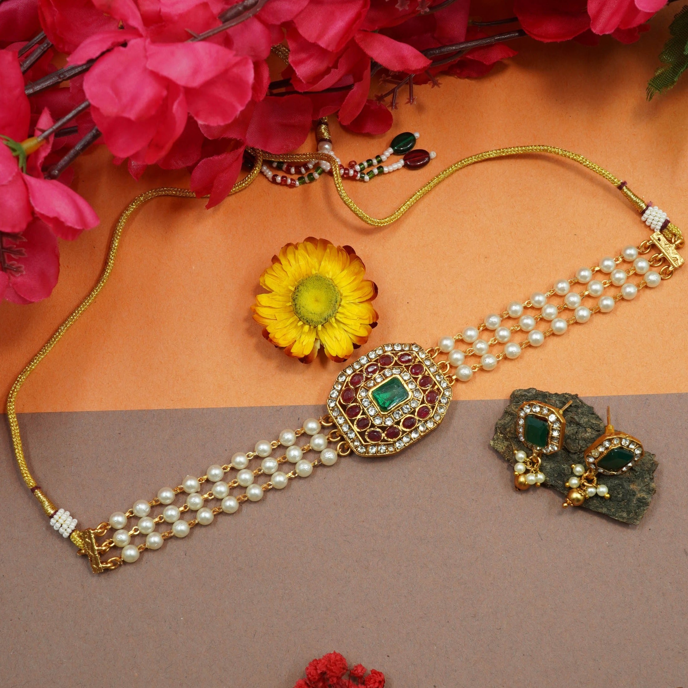 Gold Plated Short Chic Necklace set with Pearl String 10404N