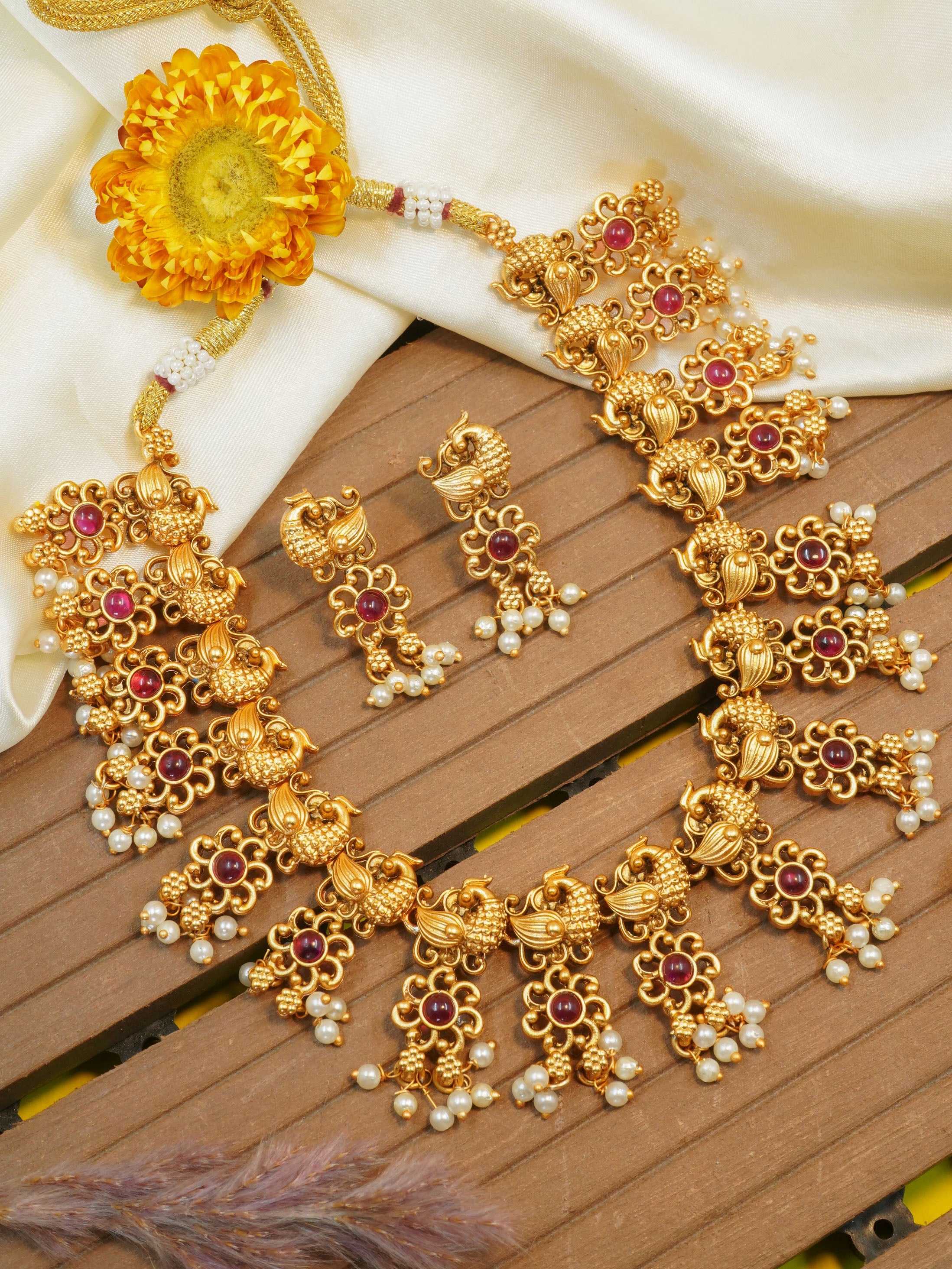Gold plated designer Necklace with pearls antique Necklace 11572N