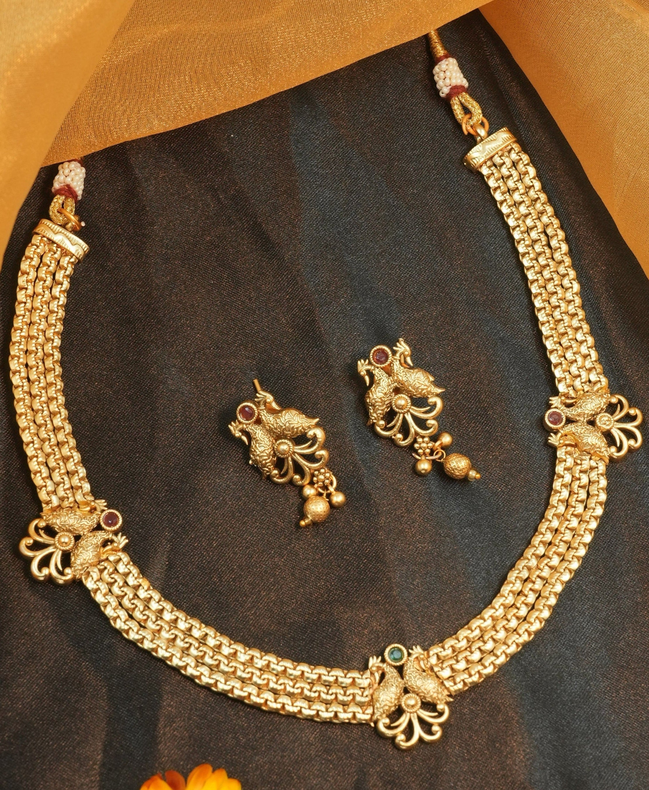 Premium Antique Gold Finish Laxmi motif with Leaf Pattern 10958n