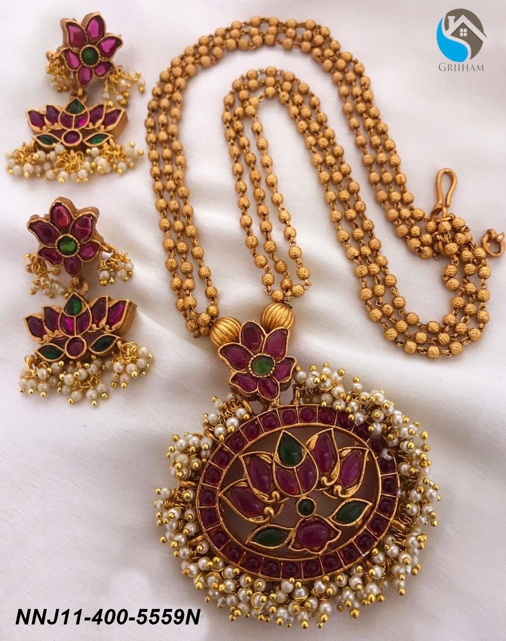 Premium Antique Gold Finish Pendant set with multi stones 5559n