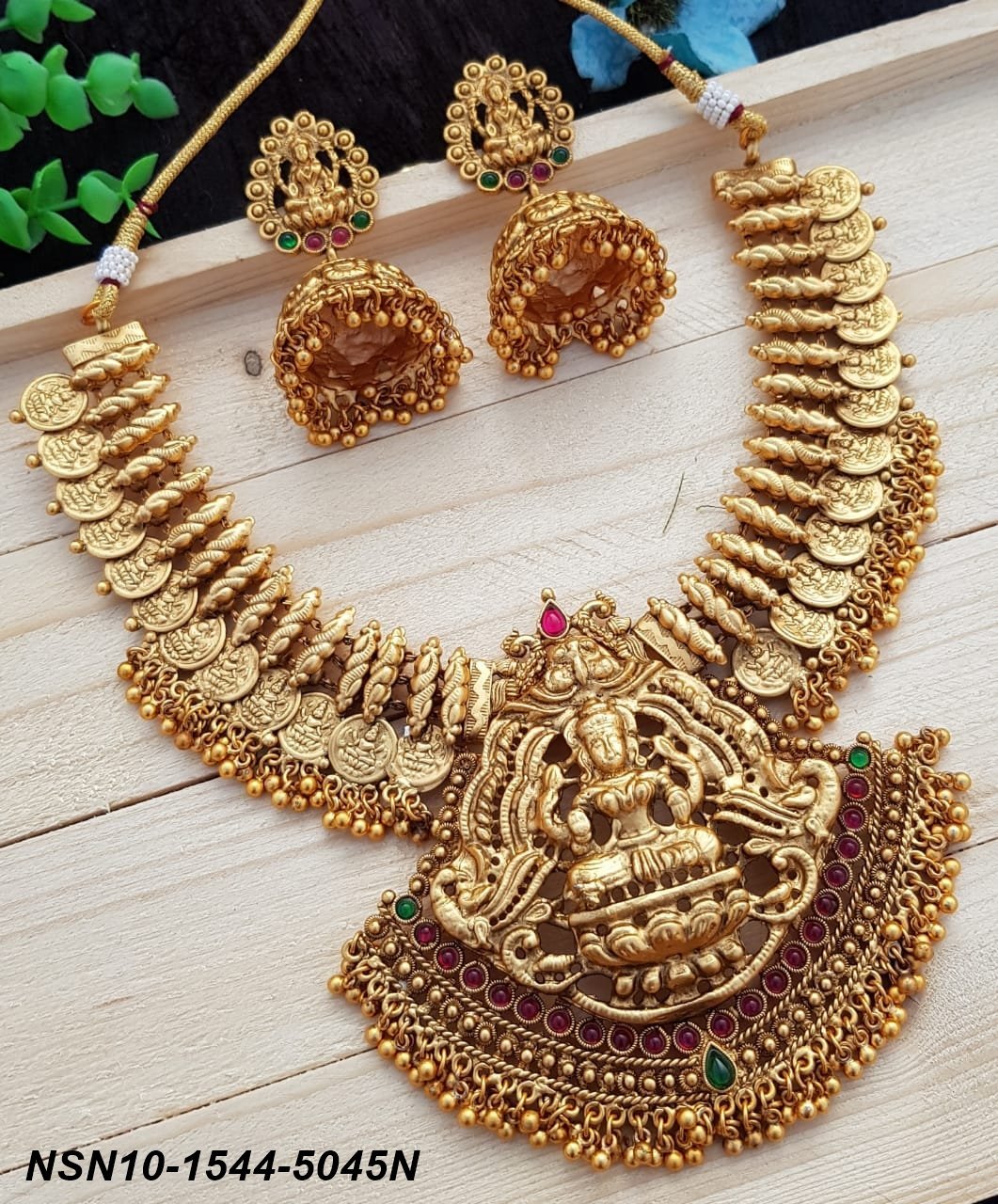 Premium Gold Finish 1st quality Brass Based Nagas Design Short Necklace set 5045N