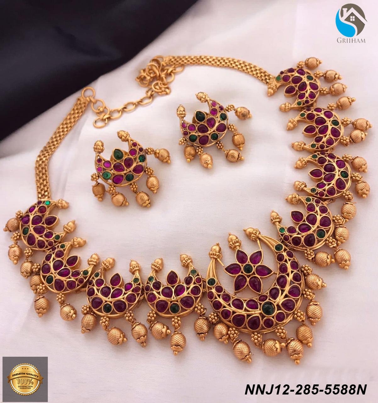 Premium Gold Finish chandbali short Necklace set with pearl drops 5588N