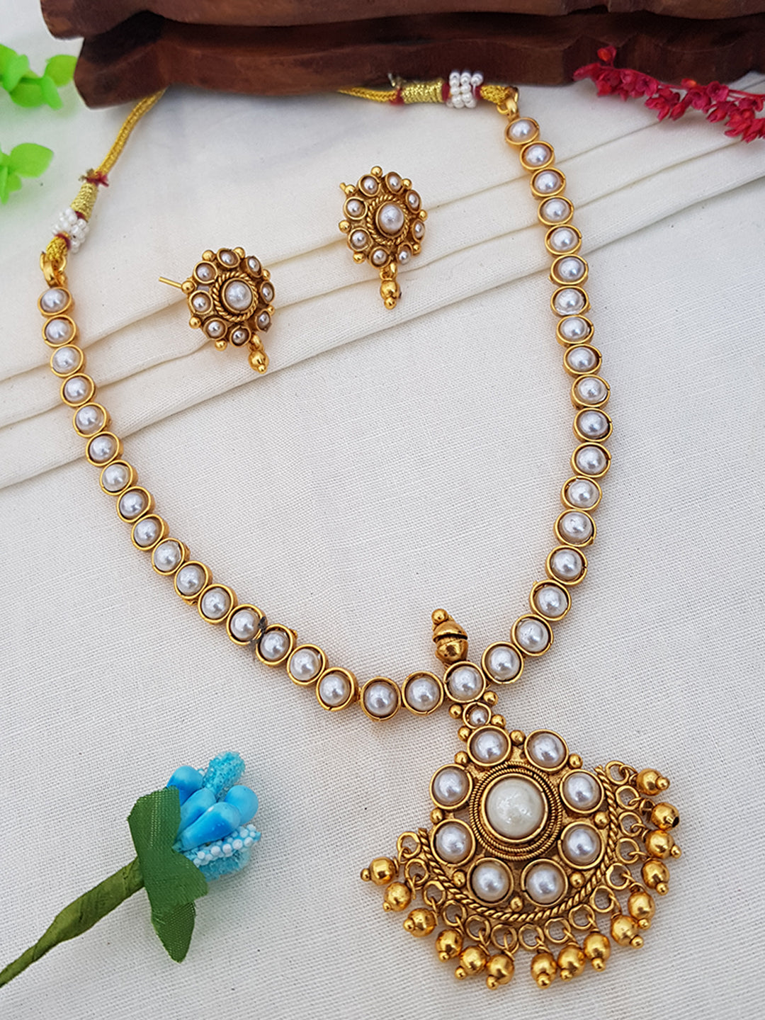 Premium Gold Plated All occasion Necklace Set with diff colours 11310N