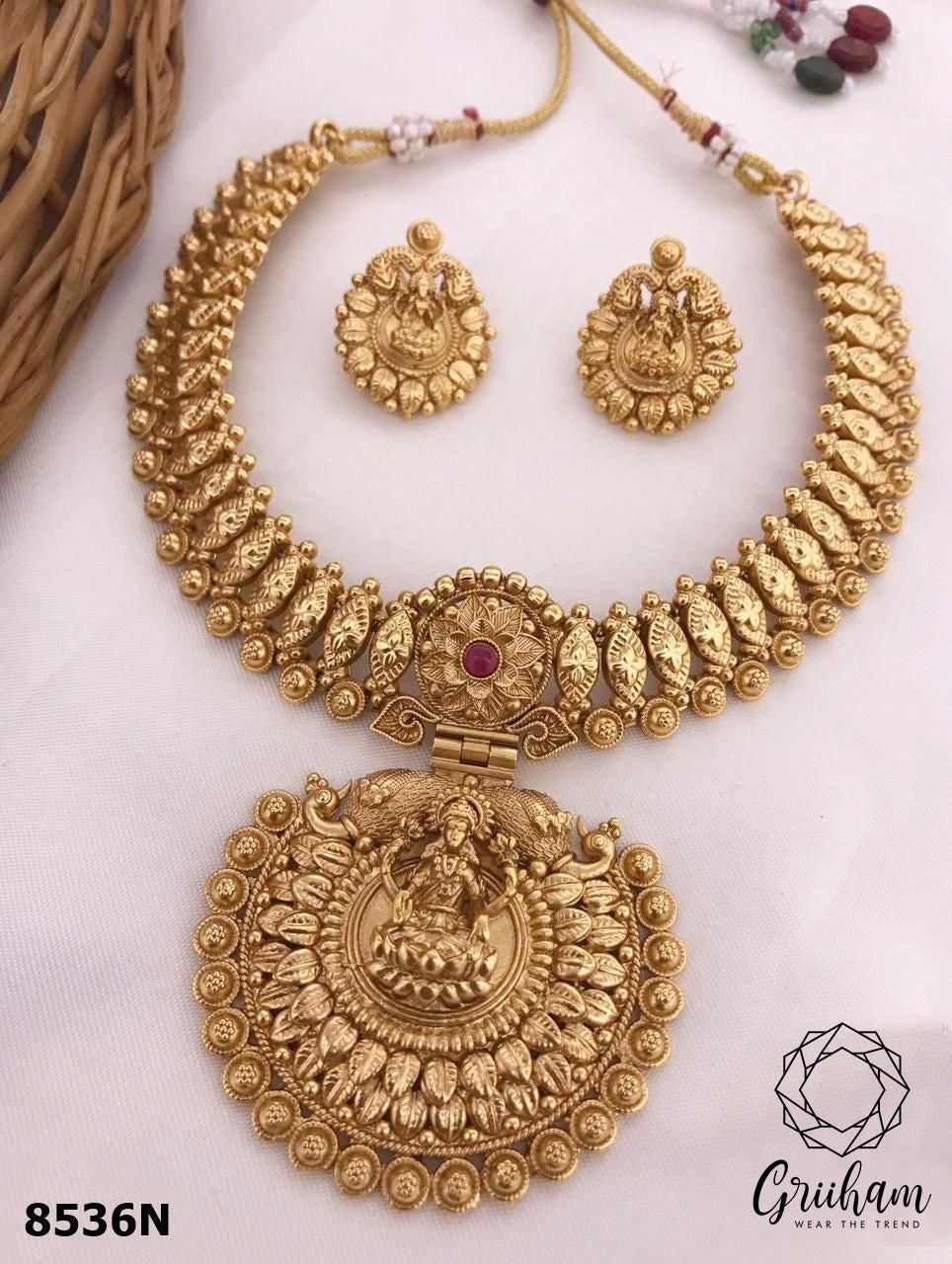 Premium Gold Polish Laxmi Short necklace Set 8536N-Necklace Set-Griiham-Centre Red stone-Griiham