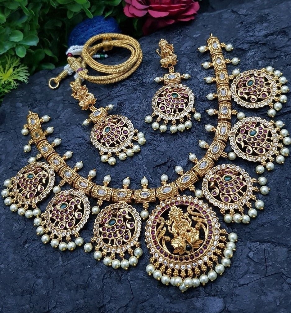 Premium Quality Short necklace set with Laxmi Stones 5811N