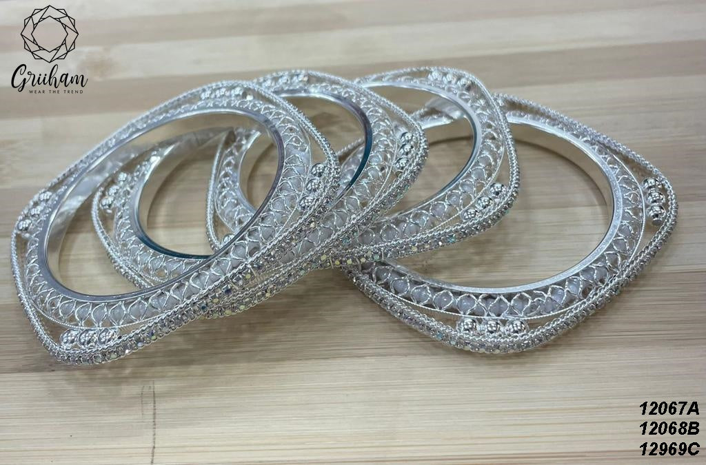 Silver plated set of 4 bangles 12067A